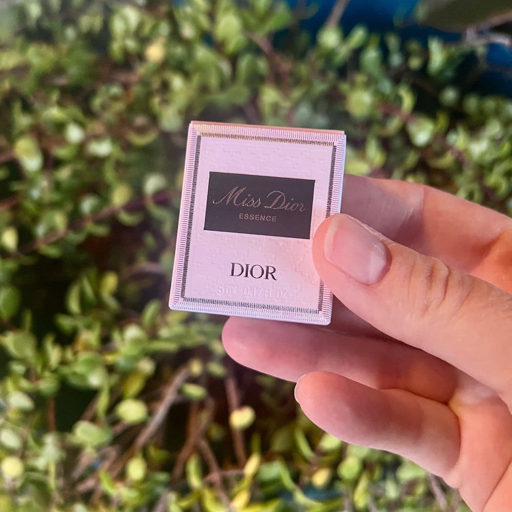 Christian Dior Miss Dior Essence de Parfum Miniature 5ml‎ 0.17oz Splash NIB 5C01